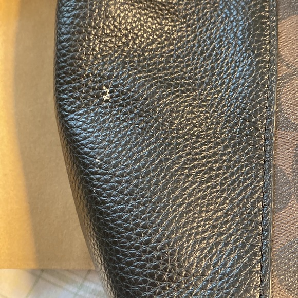 Coach purse, signature Kacey Satchel lightly used - Picture 8 of 8